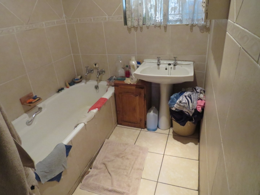 4 Bedroom Property for Sale in Mountain View Gauteng