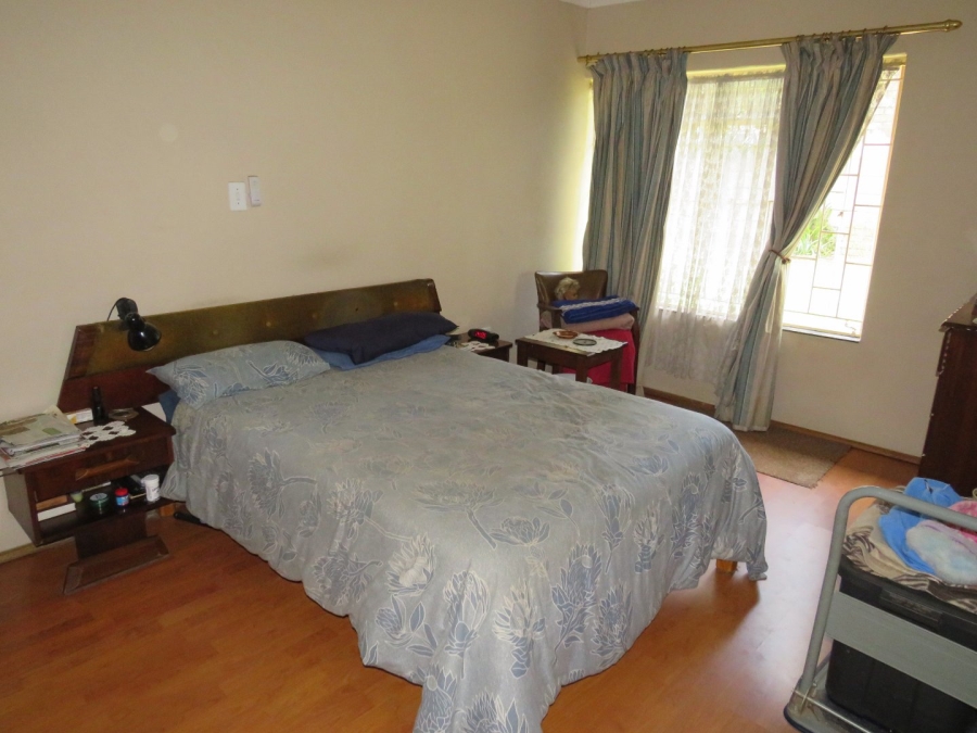4 Bedroom Property for Sale in Mountain View Gauteng
