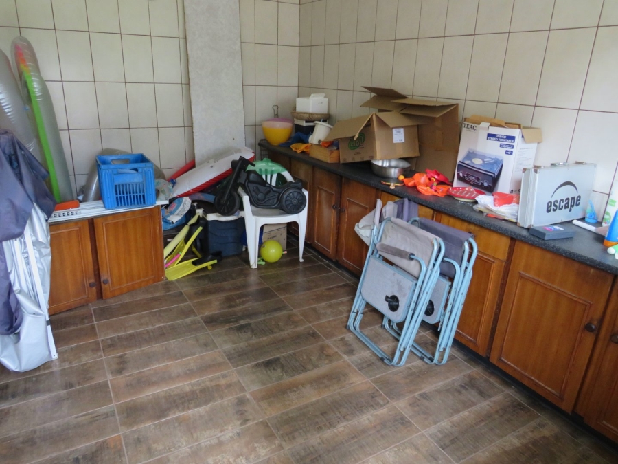 4 Bedroom Property for Sale in Mountain View Gauteng