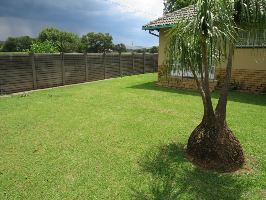 4 Bedroom Property for Sale in Mountain View Gauteng