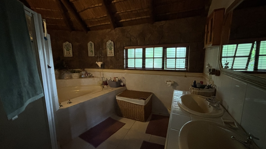 5 Bedroom Property for Sale in Montana Park Gauteng