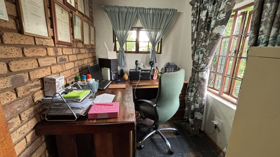 5 Bedroom Property for Sale in Montana Park Gauteng