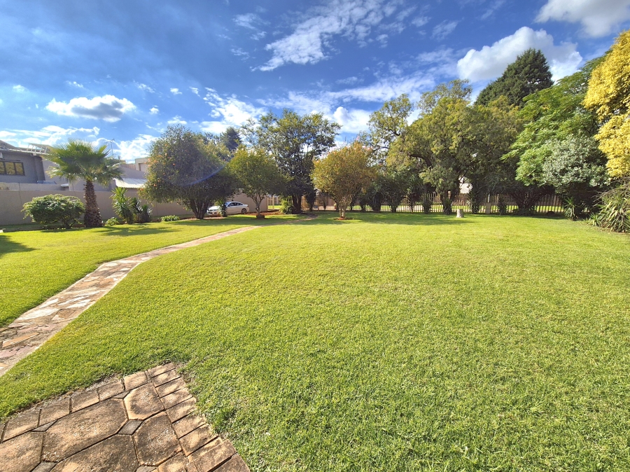 3 Bedroom Property for Sale in Sonneveld Gauteng