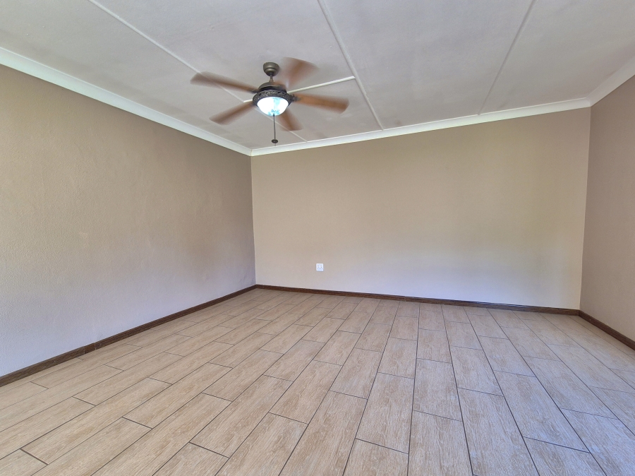 3 Bedroom Property for Sale in Sonneveld Gauteng