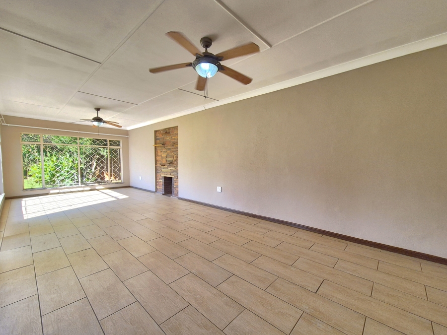 3 Bedroom Property for Sale in Sonneveld Gauteng