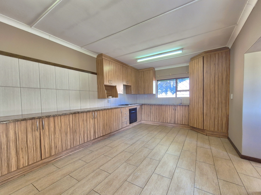 3 Bedroom Property for Sale in Sonneveld Gauteng