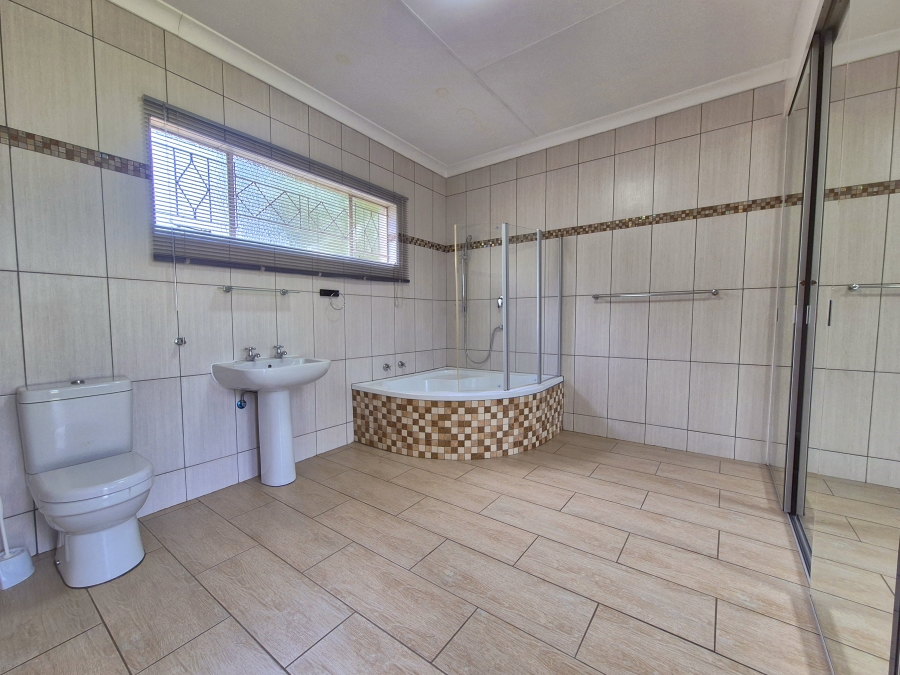 3 Bedroom Property for Sale in Sonneveld Gauteng