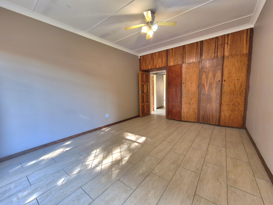 3 Bedroom Property for Sale in Sonneveld Gauteng
