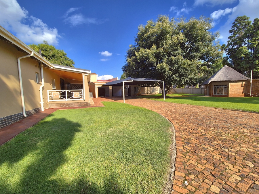 3 Bedroom Property for Sale in Sonneveld Gauteng