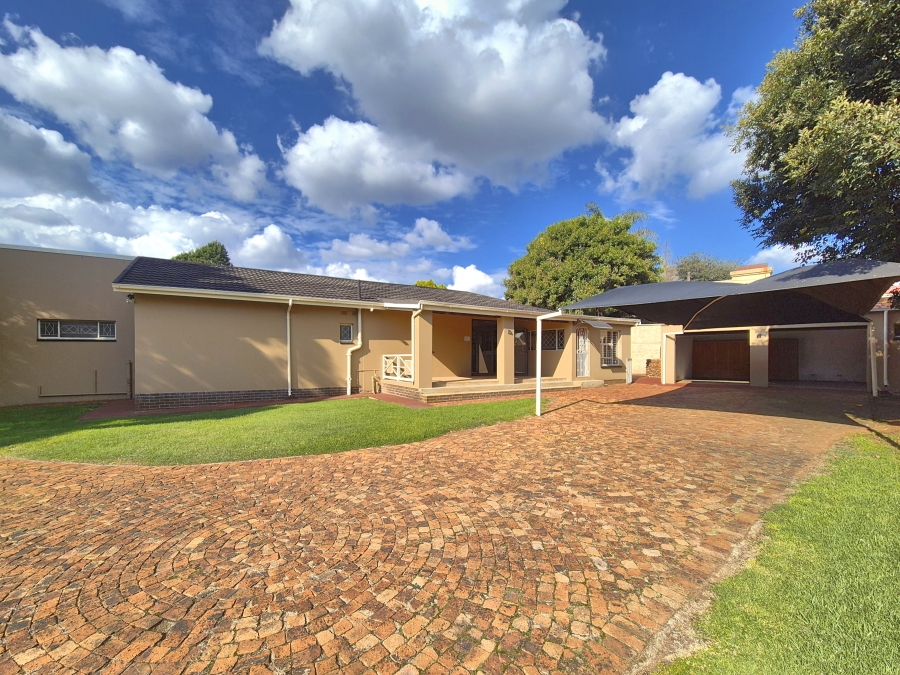 3 Bedroom Property for Sale in Sonneveld Gauteng