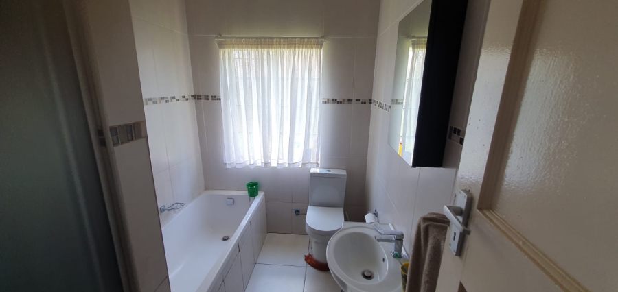 3 Bedroom Property for Sale in Selection Park Gauteng