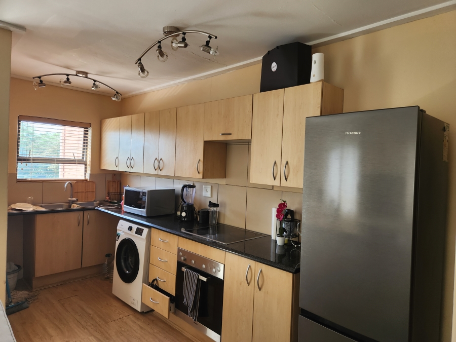 To Let 2 Bedroom Property for Rent in Jackal Creek Golf Estate Gauteng