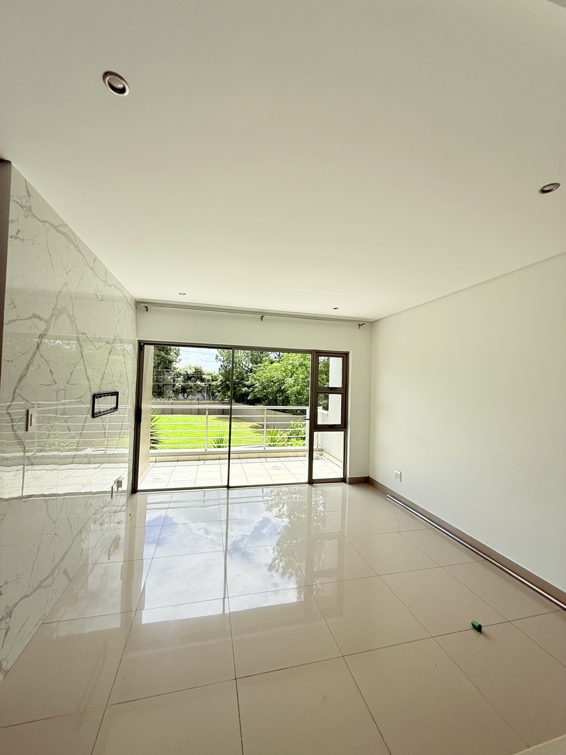 To Let 2 Bedroom Property for Rent in Broadacres Gauteng