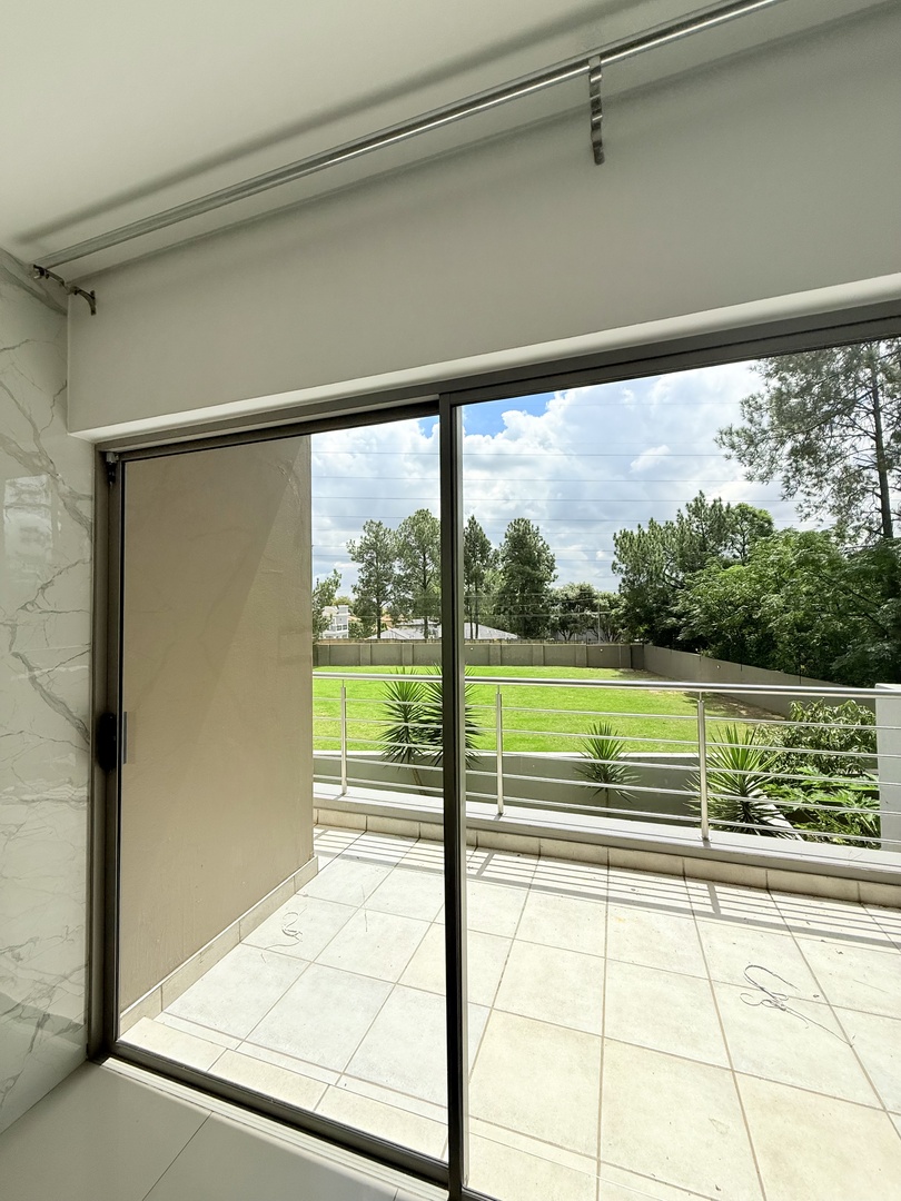 To Let 2 Bedroom Property for Rent in Broadacres Gauteng