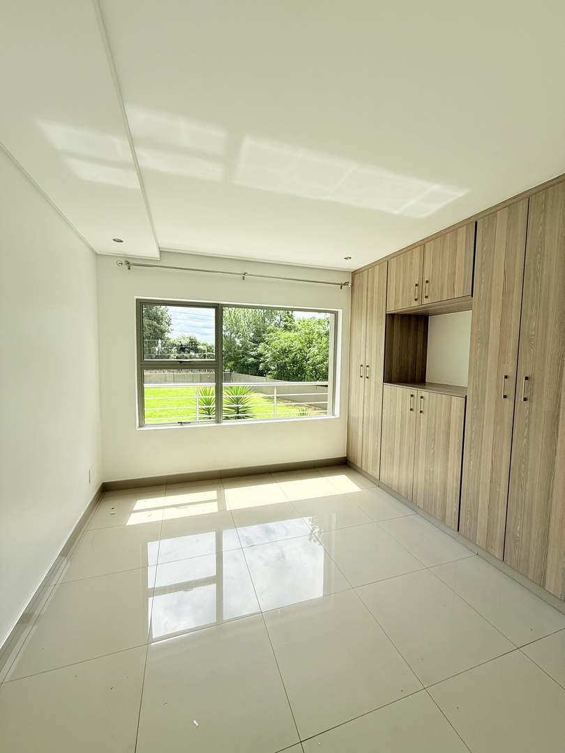 To Let 2 Bedroom Property for Rent in Broadacres Gauteng