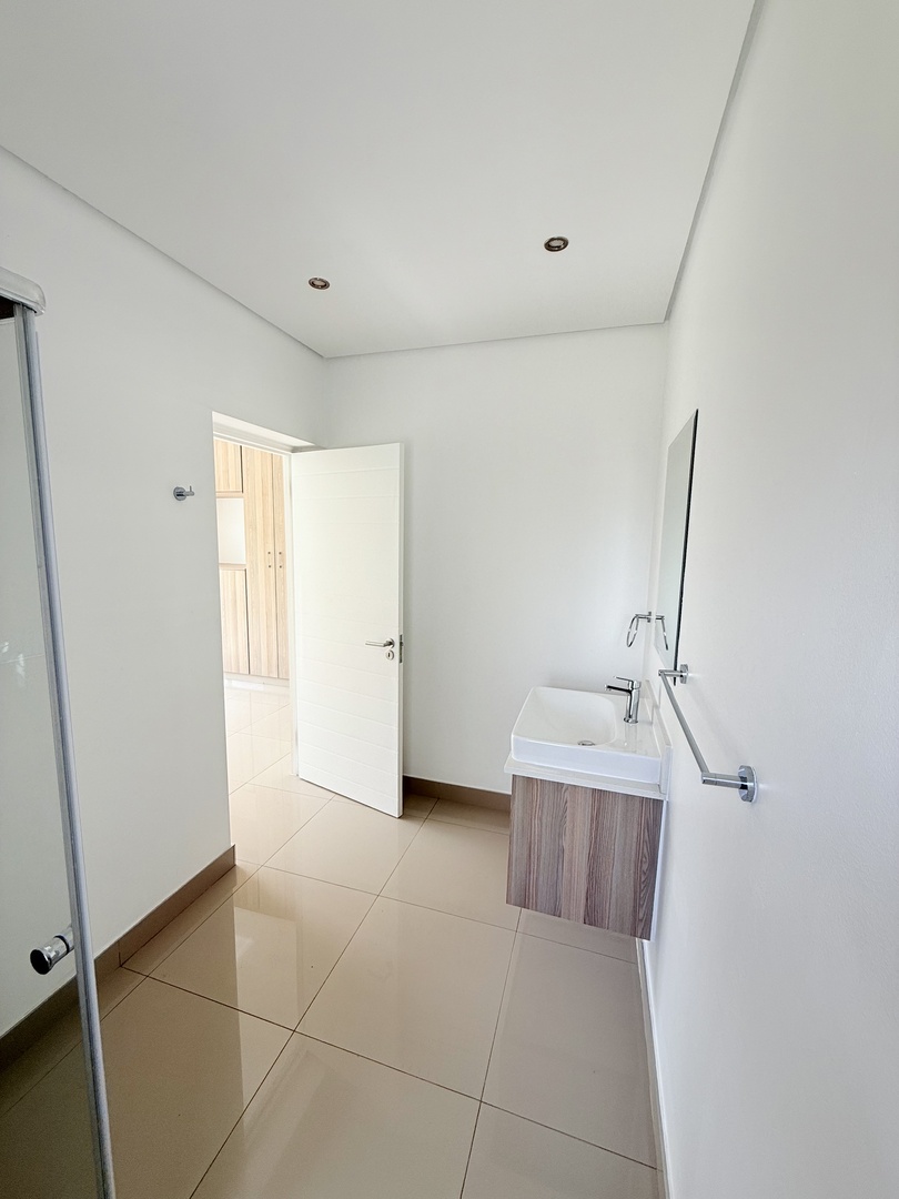 To Let 2 Bedroom Property for Rent in Broadacres Gauteng
