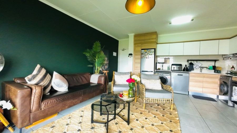 1 Bedroom Property for Sale in Waterfall Gauteng