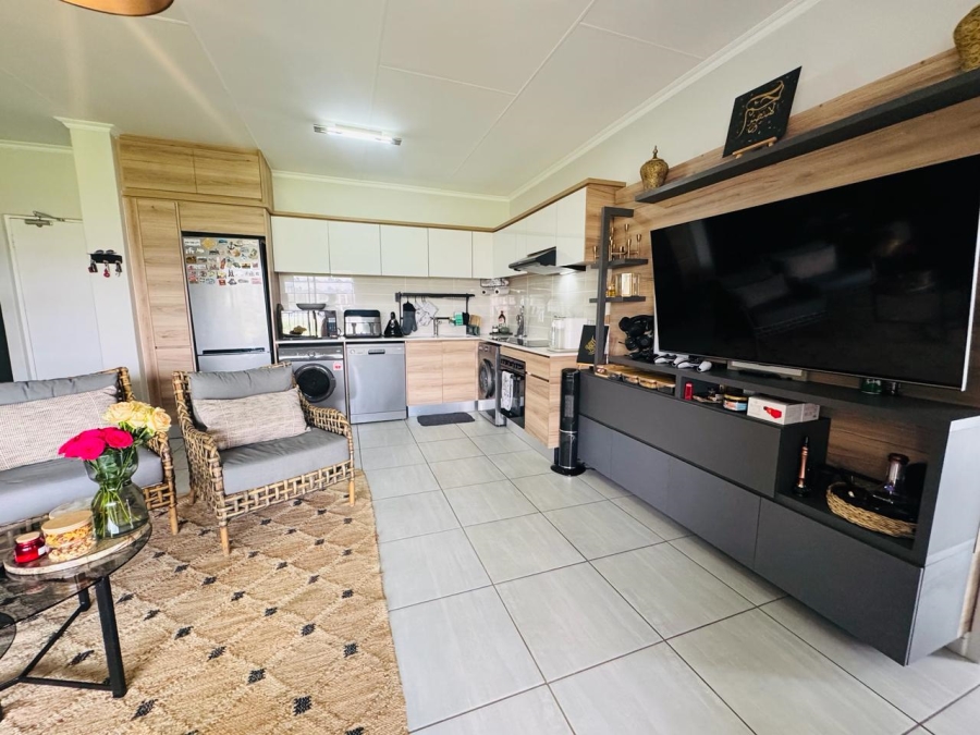 1 Bedroom Property for Sale in Waterfall Gauteng