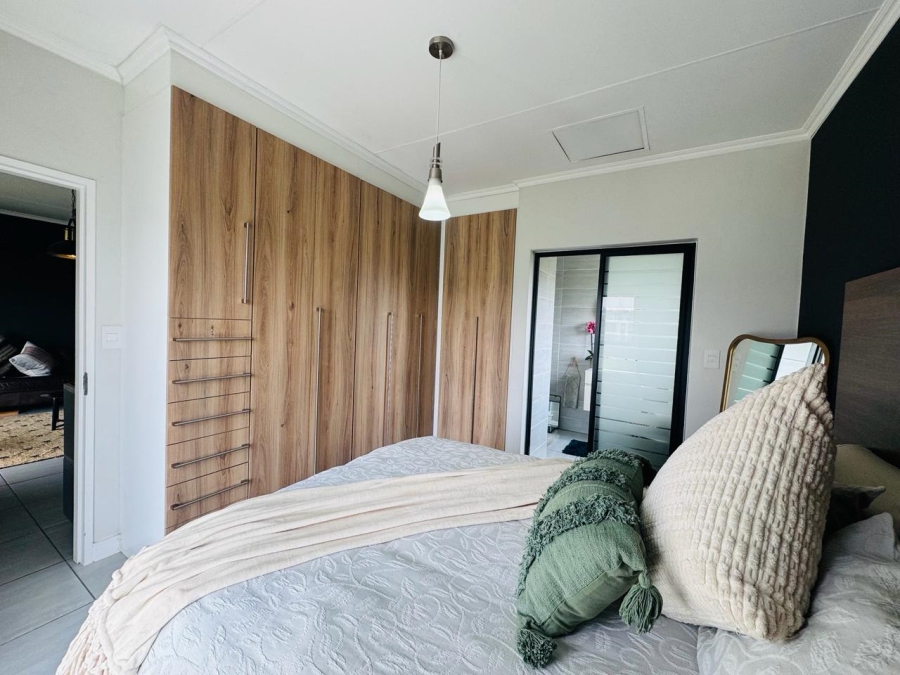 1 Bedroom Property for Sale in Waterfall Gauteng