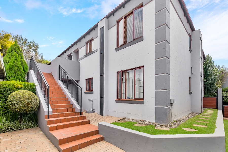 2 Bedroom Property for Sale in Bryanston Gauteng