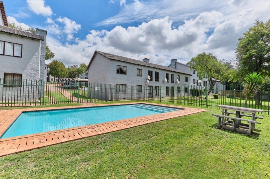 2 Bedroom Property for Sale in Paulshof Gauteng