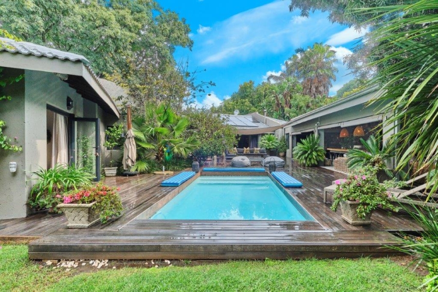 6 Bedroom Property for Sale in Bryanston Gauteng