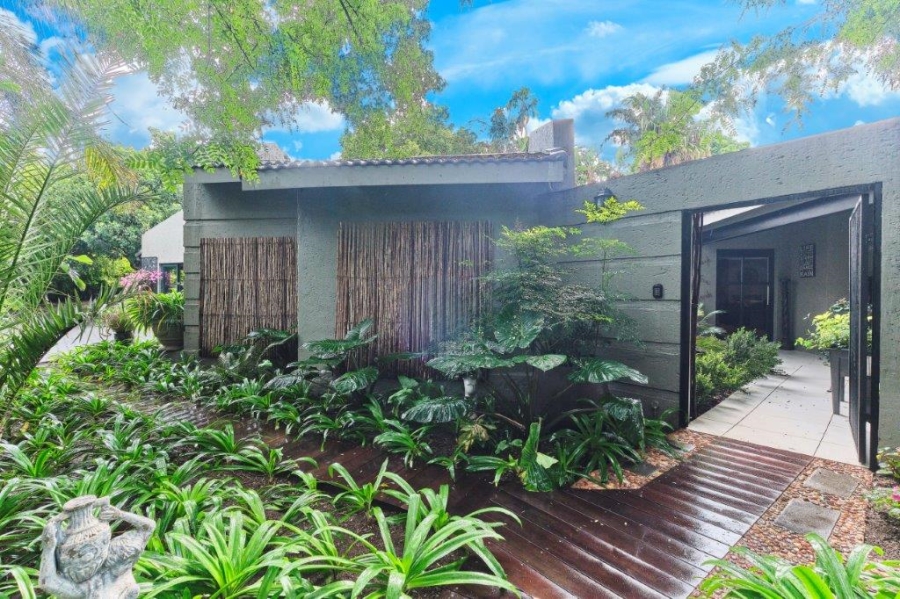 6 Bedroom Property for Sale in Bryanston Gauteng