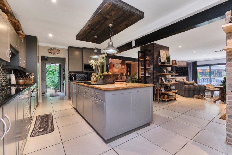 6 Bedroom Property for Sale in Bryanston Gauteng