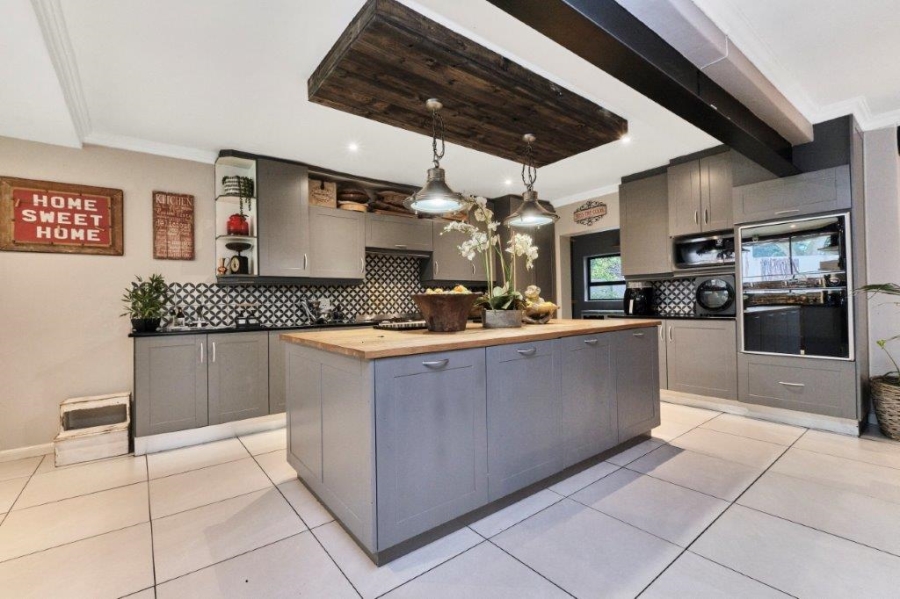 6 Bedroom Property for Sale in Bryanston Gauteng