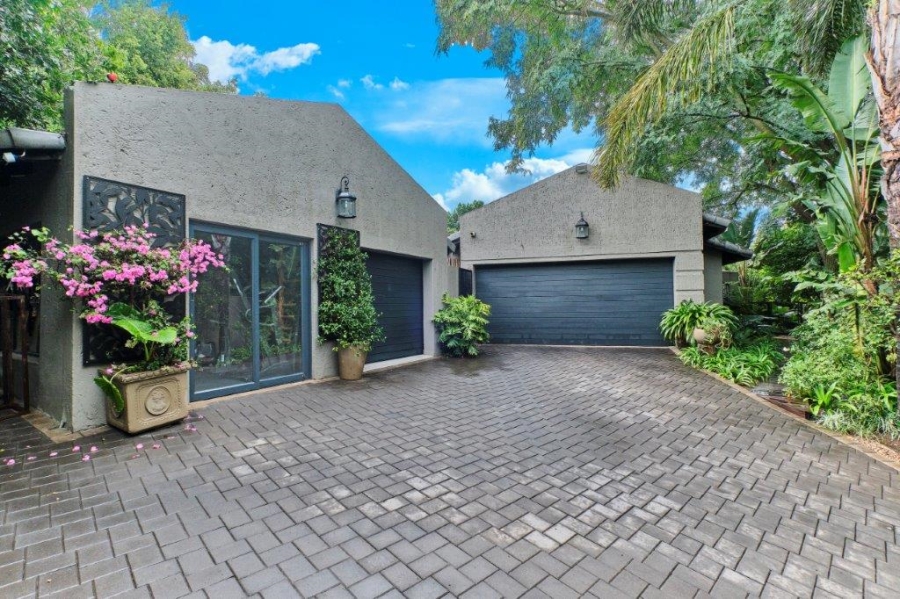 6 Bedroom Property for Sale in Bryanston Gauteng