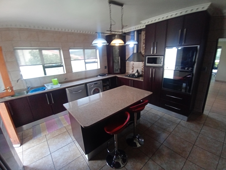 3 Bedroom Property for Sale in Mulbarton Gauteng