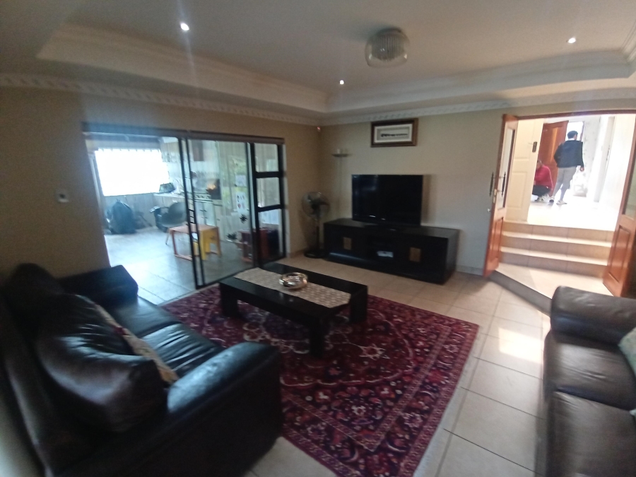 3 Bedroom Property for Sale in Mulbarton Gauteng