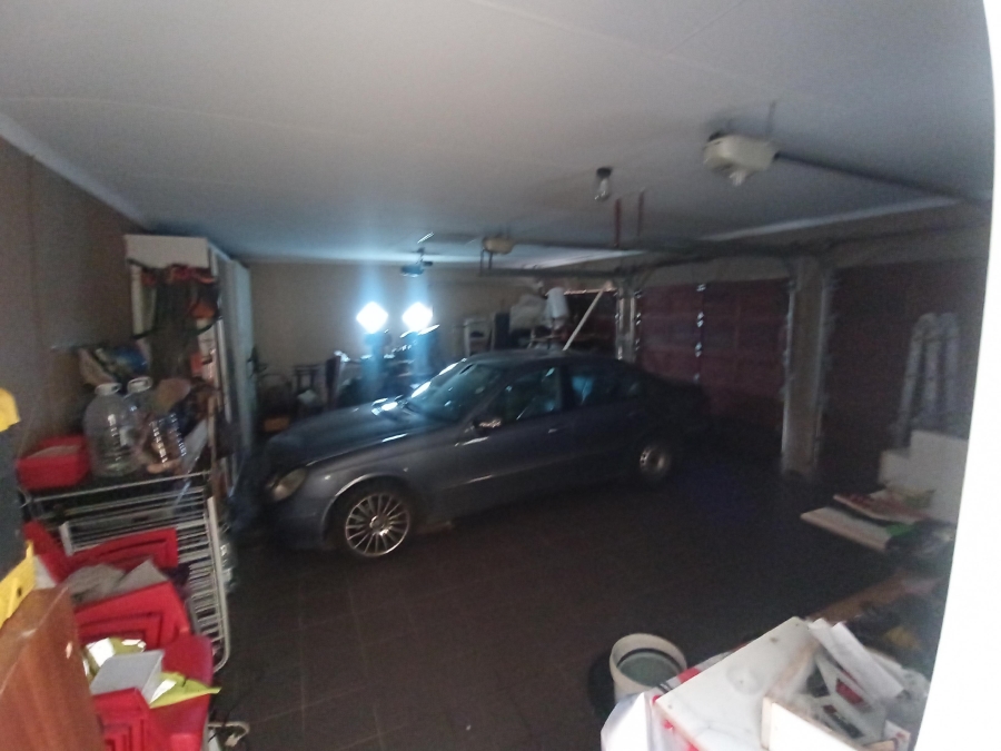 3 Bedroom Property for Sale in Mulbarton Gauteng