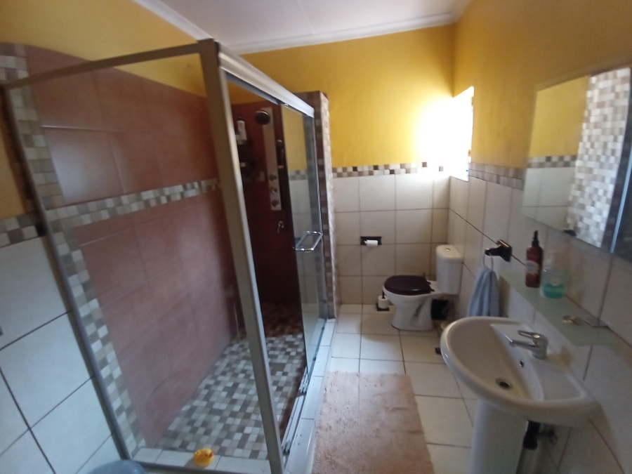 3 Bedroom Property for Sale in Mulbarton Gauteng