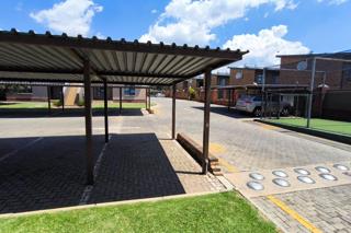 2 Bedroom Property for Sale in Albertsdal Gauteng