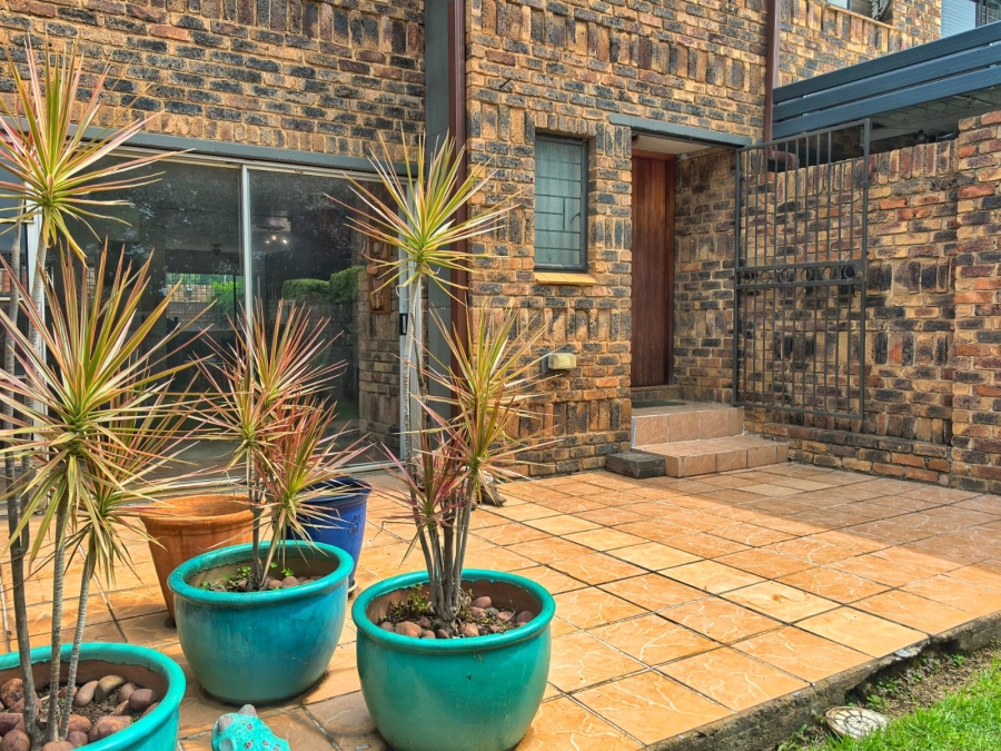 3 Bedroom Property for Sale in Northcliff Gauteng