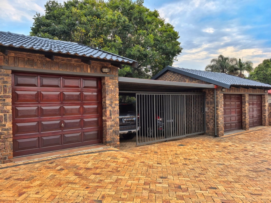 3 Bedroom Property for Sale in Northcliff Gauteng