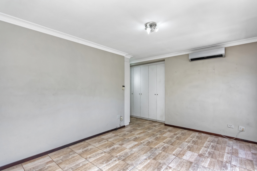 4 Bedroom Property for Sale in Kyalami Hills Gauteng