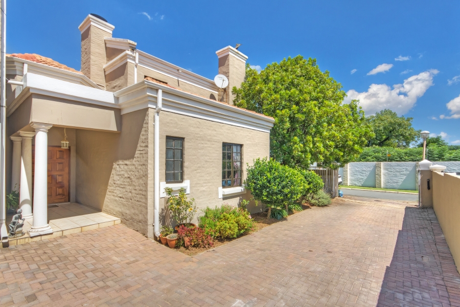 4 Bedroom Property for Sale in Kyalami Hills Gauteng