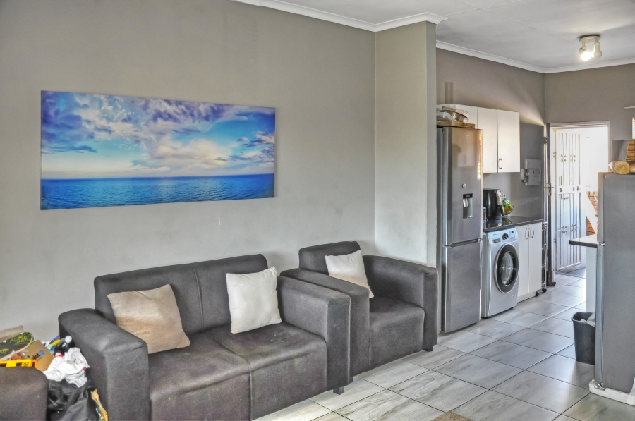 2 Bedroom Property for Sale in Erand Gardens Gauteng