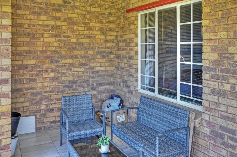 2 Bedroom Property for Sale in Erand Gardens Gauteng