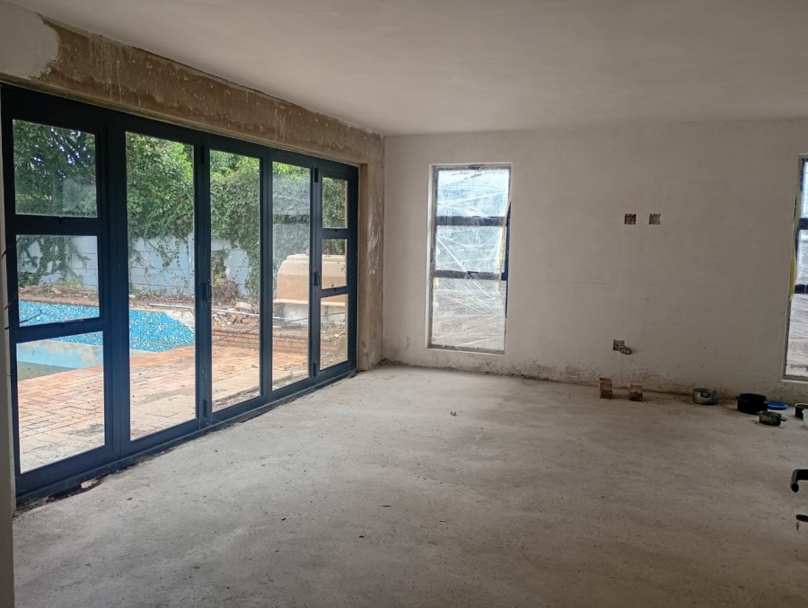 4 Bedroom Property for Sale in Mondeor Gauteng