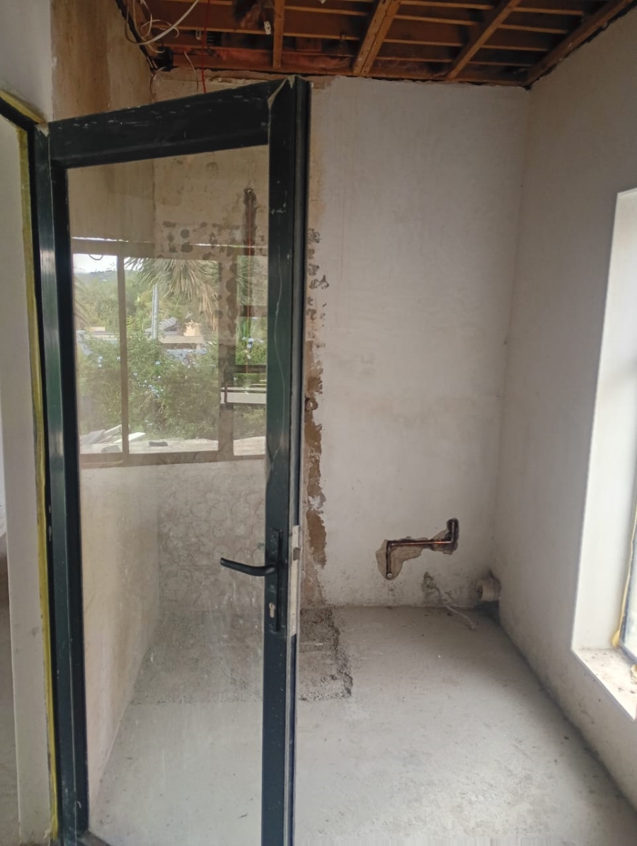 4 Bedroom Property for Sale in Mondeor Gauteng