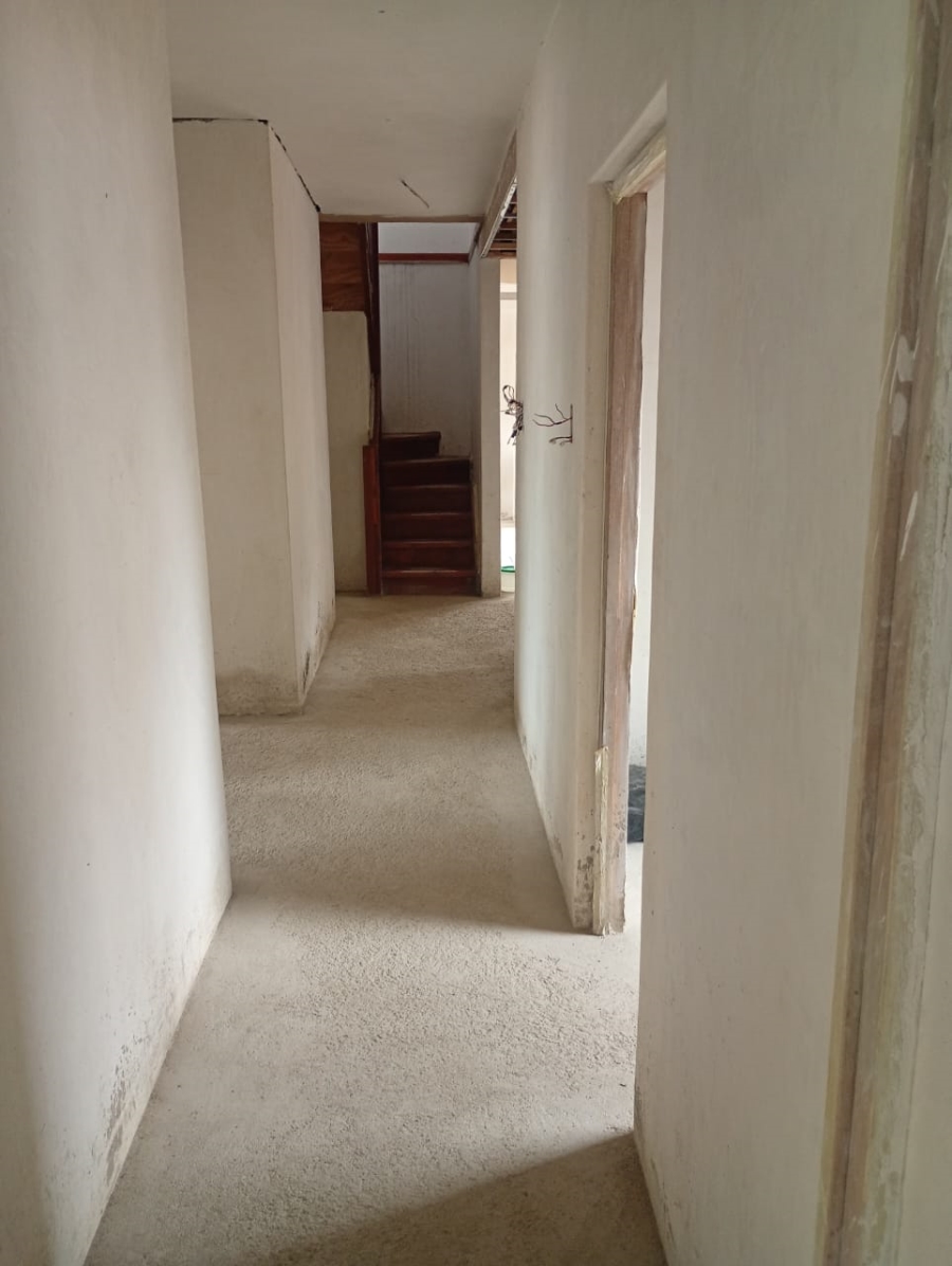 4 Bedroom Property for Sale in Mondeor Gauteng