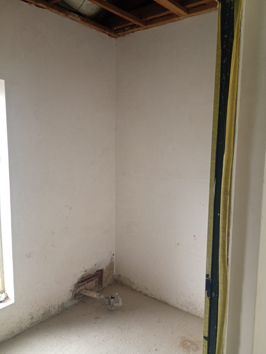 4 Bedroom Property for Sale in Mondeor Gauteng
