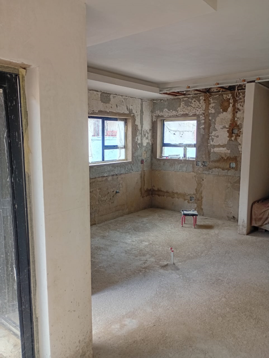 4 Bedroom Property for Sale in Mondeor Gauteng