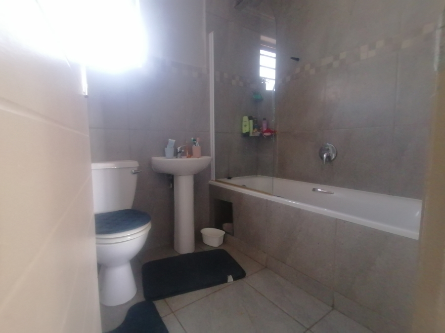 To Let 2 Bedroom Property for Rent in Pretoria West Gauteng