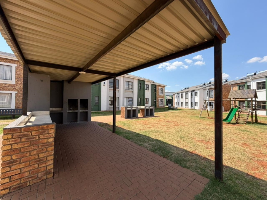 2 Bedroom Property for Sale in Protea Glen Gauteng