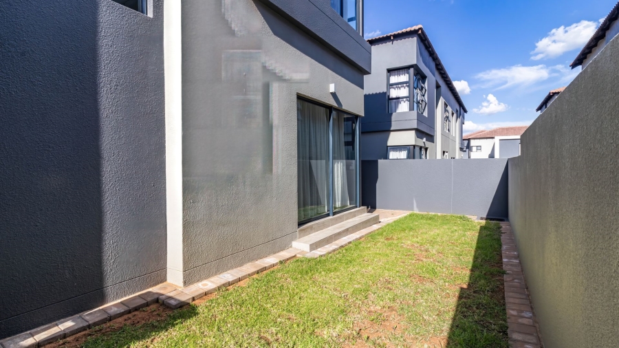 3 Bedroom Property for Sale in Aspen Hills Gauteng