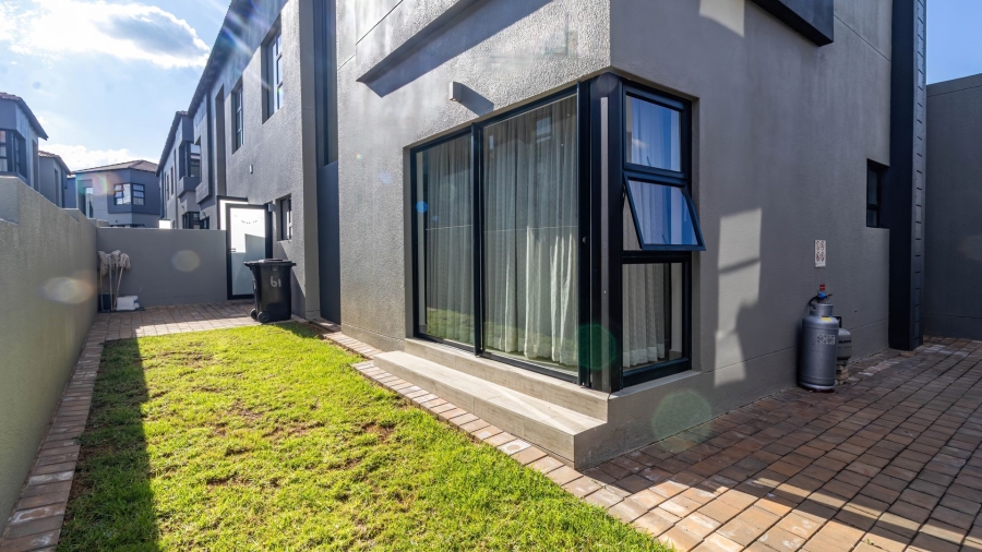 3 Bedroom Property for Sale in Aspen Hills Gauteng